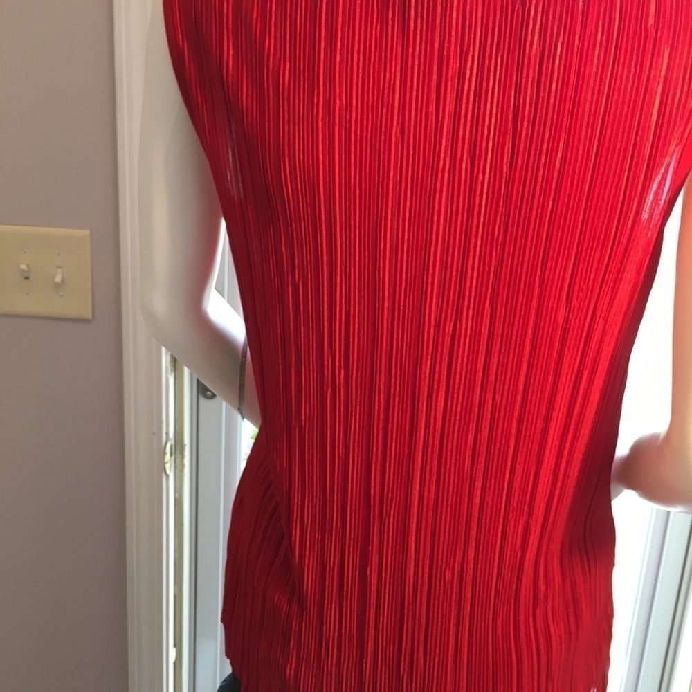 New Women’s Style&Co Red Pleated Blouse Size M. - Picture 5 of 8